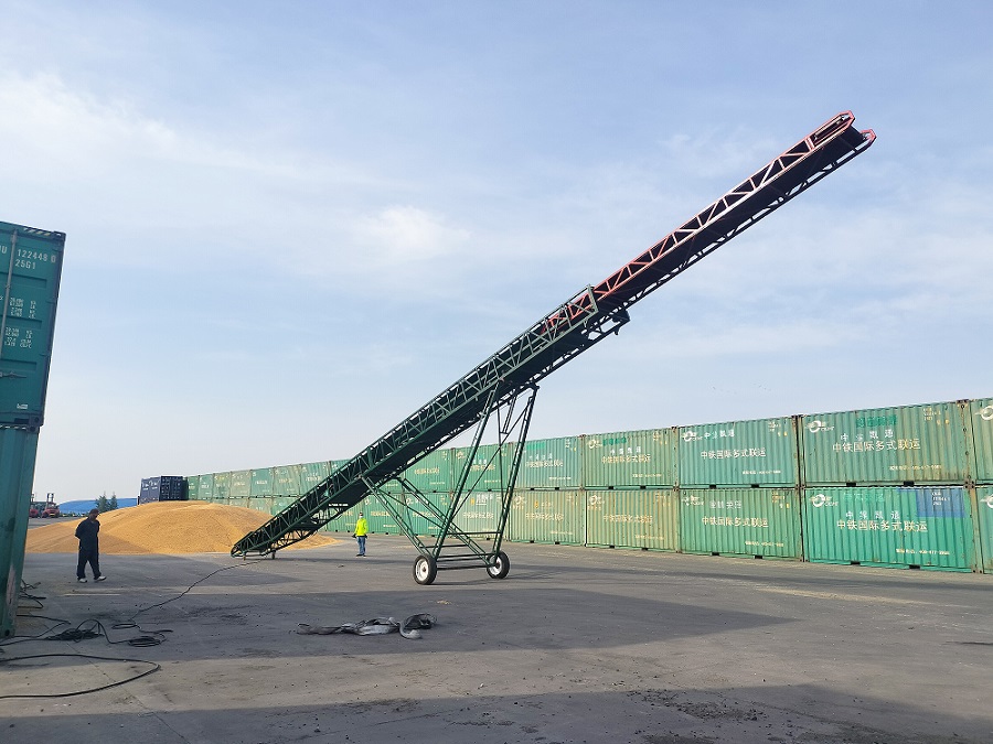 皮帶輸送機